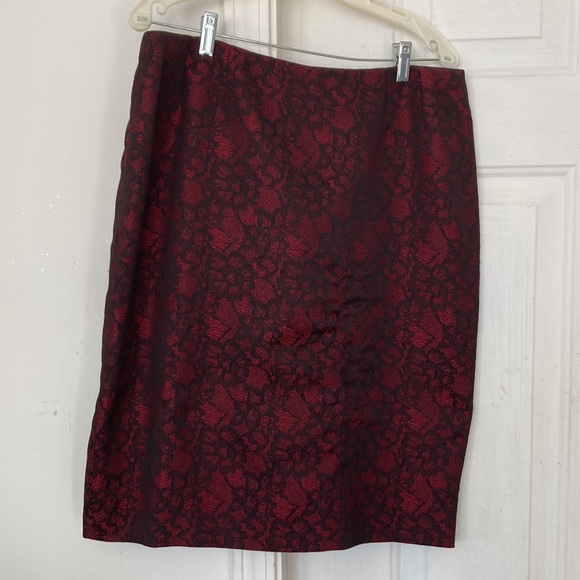 Black Label Evan-Piccone suit,Jacket,23 inches at waist,skirt 23 1/2 inches long - Picture 3 of 6